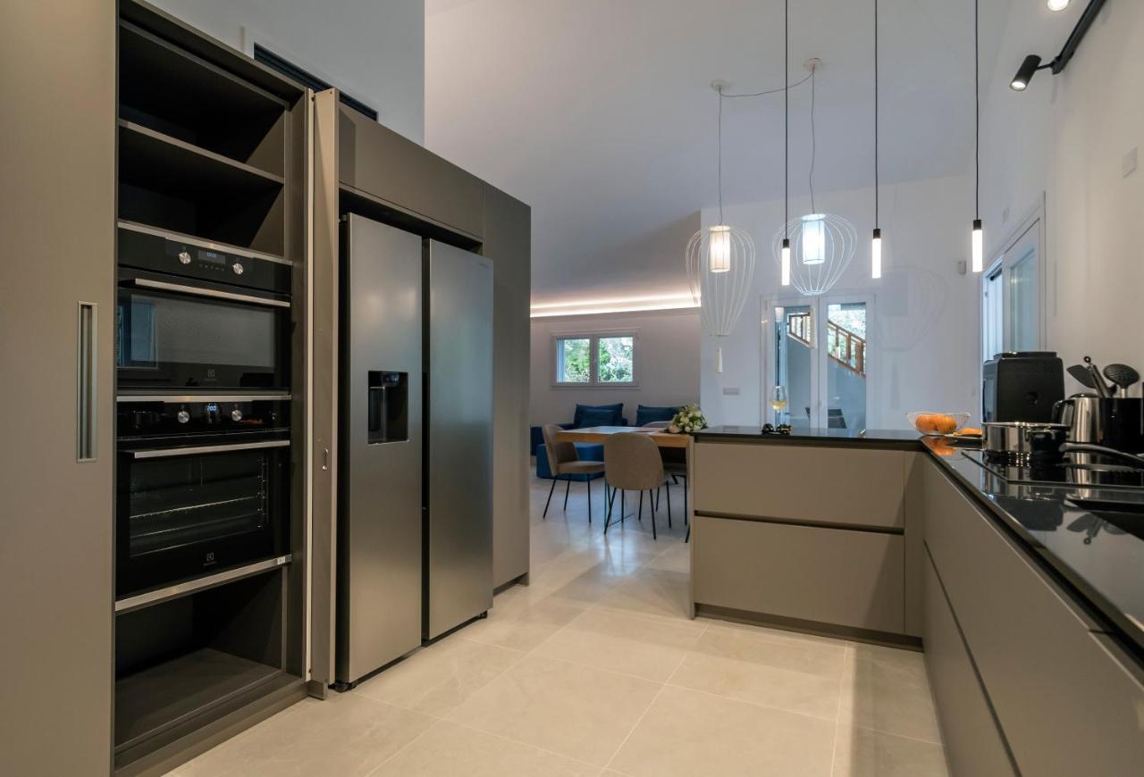 Villa Golden Root Real Estate San Teodoro  Ngoại thất bức ảnh