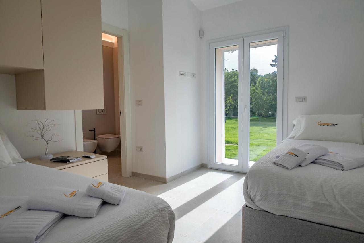 Villa Golden Root Real Estate San Teodoro  Ngoại thất bức ảnh