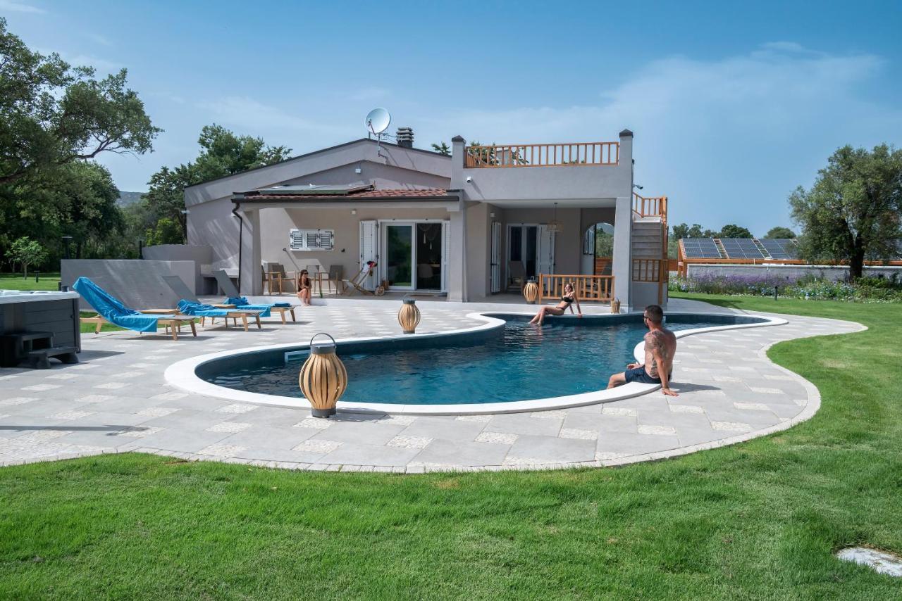 Villa Golden Root Real Estate San Teodoro  Ngoại thất bức ảnh